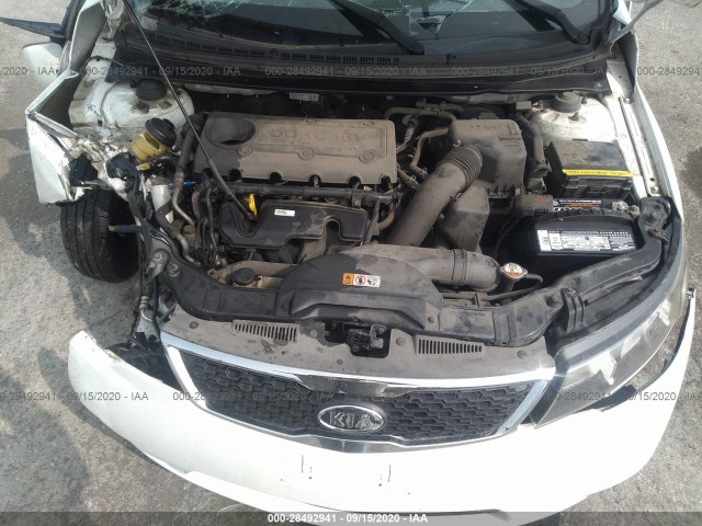 Photo 9 VIN: KNAFU4A24D5727069 - KIA FORTE 