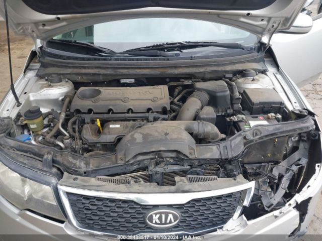 Photo 9 VIN: KNAFU4A24D5736628 - KIA FORTE 