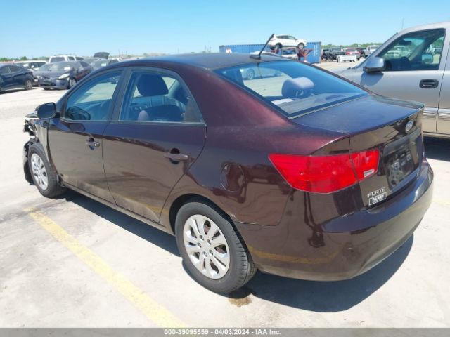 Photo 2 VIN: KNAFU4A25A5072657 - KIA FORTE 