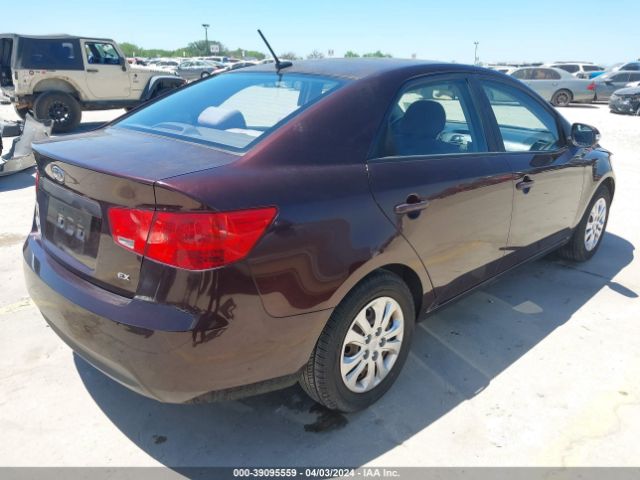 Photo 3 VIN: KNAFU4A25A5072657 - KIA FORTE 