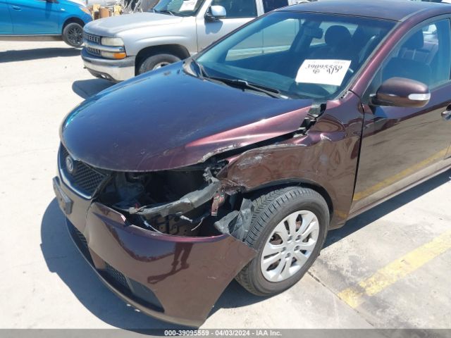 Photo 5 VIN: KNAFU4A25A5072657 - KIA FORTE 