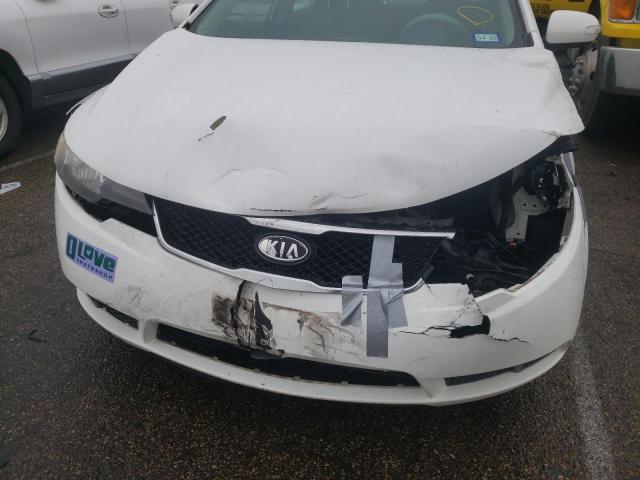 Photo 8 VIN: KNAFU4A25A5104250 - KIA FORTE EX 