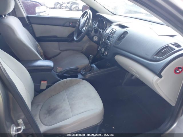 Photo 4 VIN: KNAFU4A25A5223867 - KIA FORTE 