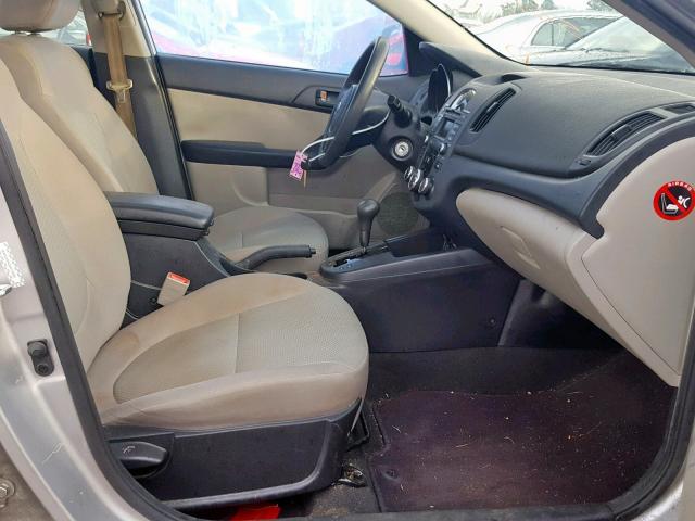 Photo 4 VIN: KNAFU4A25A5253435 - KIA FORTE EX 