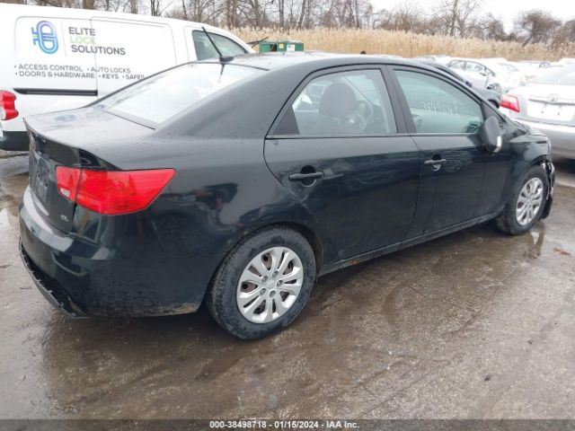 Photo 3 VIN: KNAFU4A25A5815673 - KIA FORTE 