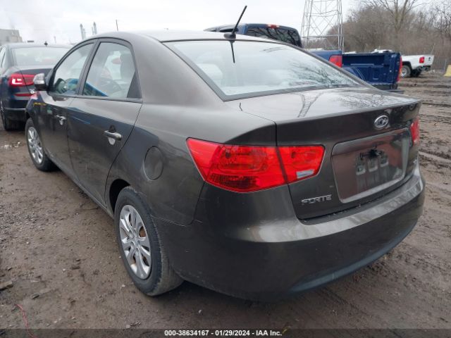 Photo 2 VIN: KNAFU4A25A5828553 - KIA FORTE 