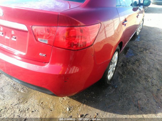 Photo 5 VIN: KNAFU4A25B5368487 - KIA FORTE 