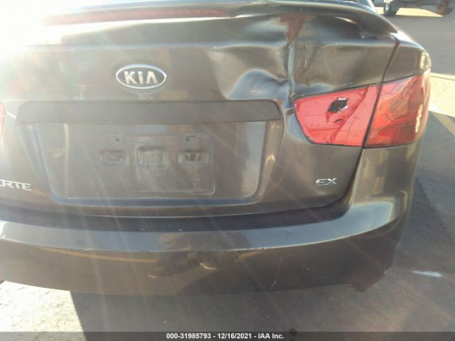 Photo 5 VIN: KNAFU4A25B5398220 - KIA FORTE 