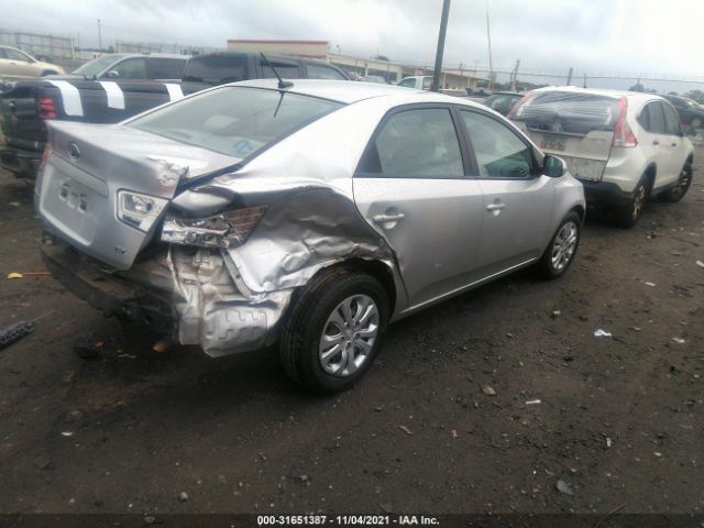 Photo 3 VIN: KNAFU4A25B5410818 - KIA FORTE 