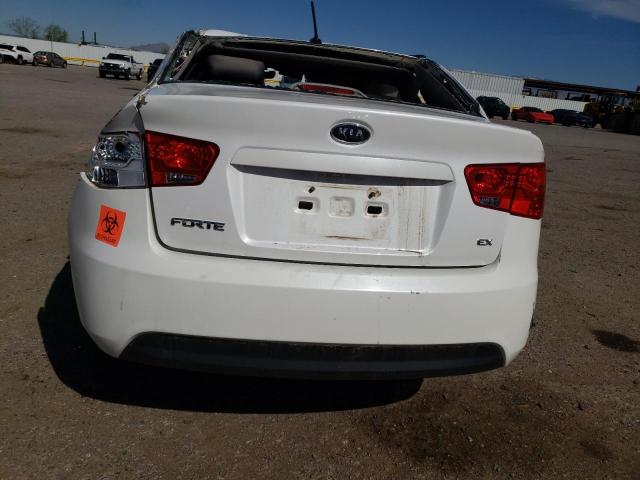 Photo 5 VIN: KNAFU4A25B5425531 - KIA FORTE EX 