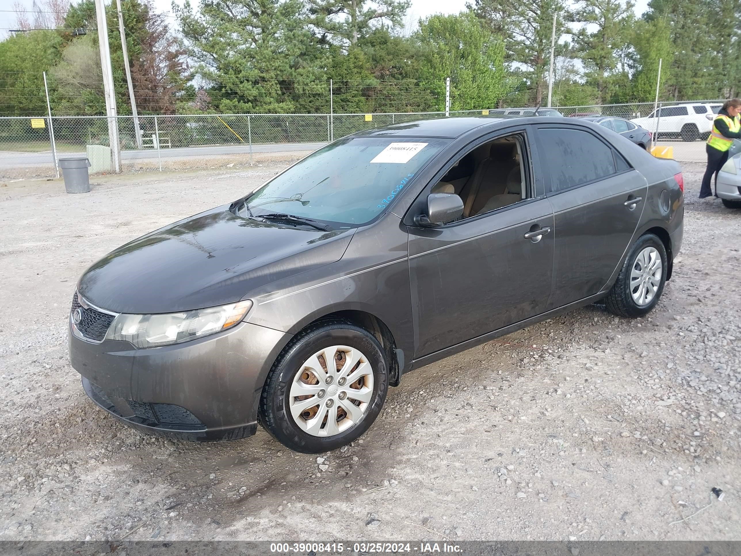 Photo 1 VIN: KNAFU4A25B5442667 - KIA FORTE 