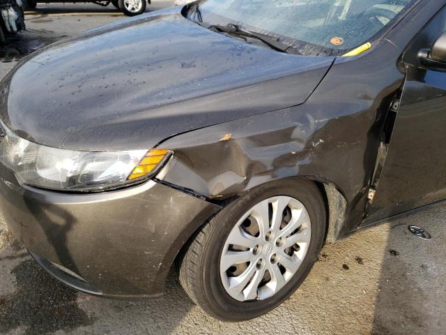 Photo 8 VIN: KNAFU4A25B5895851 - KIA FORTE EX 