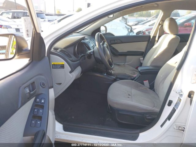 Photo 4 VIN: KNAFU4A25C5491501 - KIA FORTE 