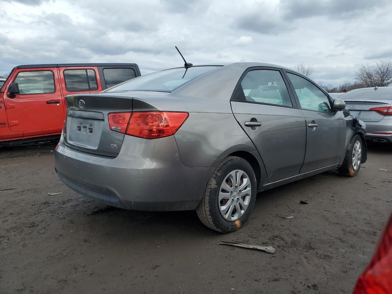 Photo 2 VIN: KNAFU4A25C5516607 - KIA FORTE 