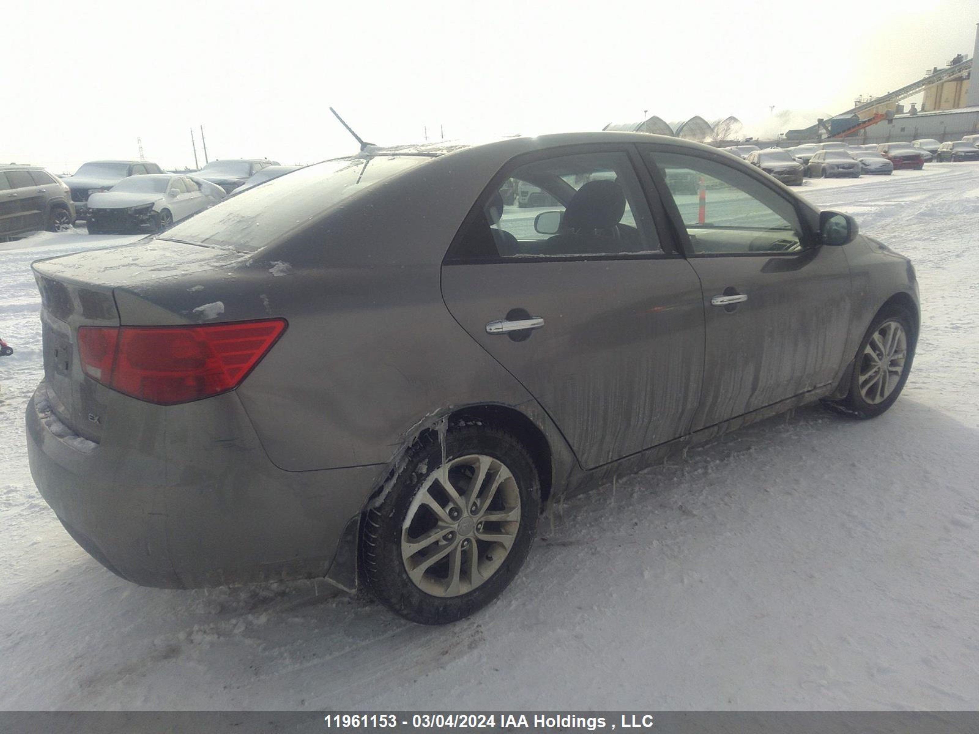 Photo 3 VIN: KNAFU4A25C5526537 - KIA FORTE 