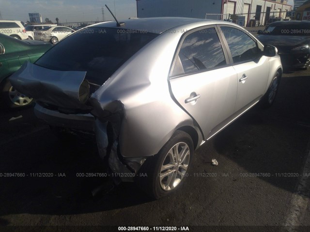 Photo 3 VIN: KNAFU4A25C5553933 - KIA FORTE 