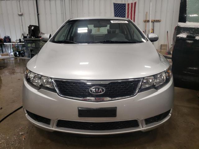 Photo 4 VIN: KNAFU4A25C5555486 - KIA FORTE 