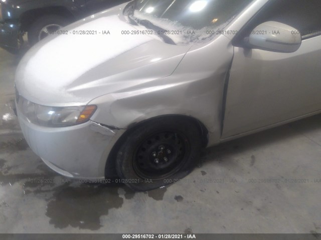 Photo 5 VIN: KNAFU4A25C5579058 - KIA FORTE 