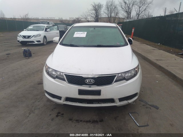 Photo 5 VIN: KNAFU4A25C5631739 - KIA FORTE 