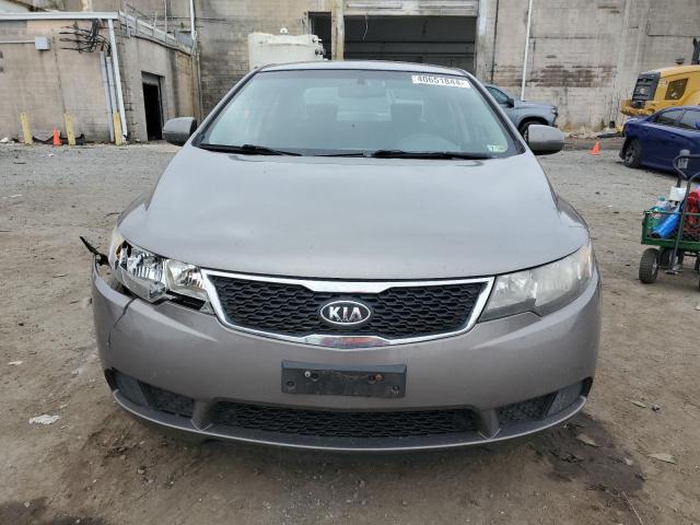 Photo 4 VIN: KNAFU4A25D5672289 - KIA FORTE 