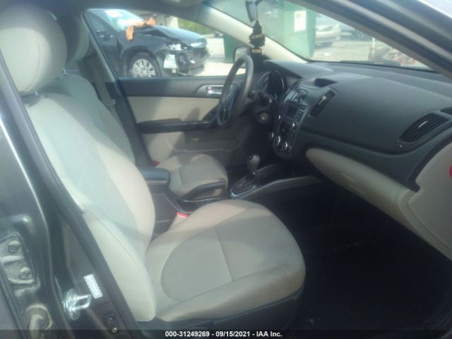 Photo 4 VIN: KNAFU4A25D5681865 - KIA FORTE 