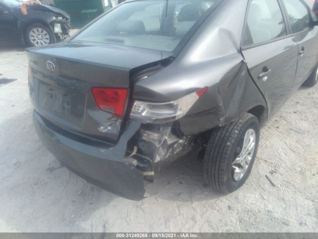 Photo 5 VIN: KNAFU4A25D5681865 - KIA FORTE 