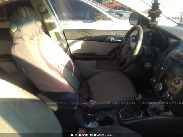 Photo 4 VIN: KNAFU4A25D5696365 - KIA FORTE 