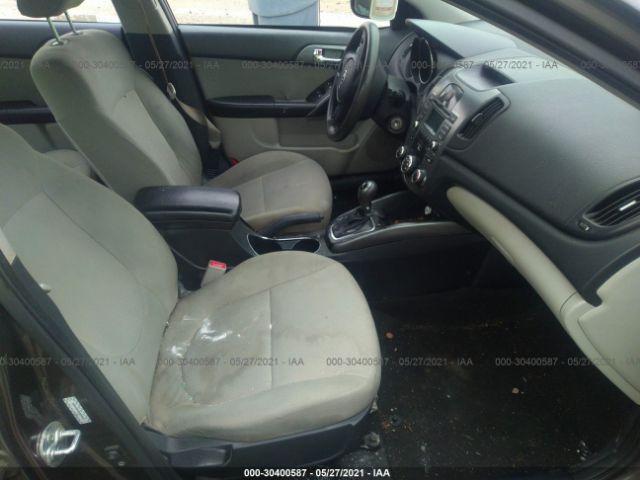 Photo 4 VIN: KNAFU4A25D5700883 - KIA FORTE 