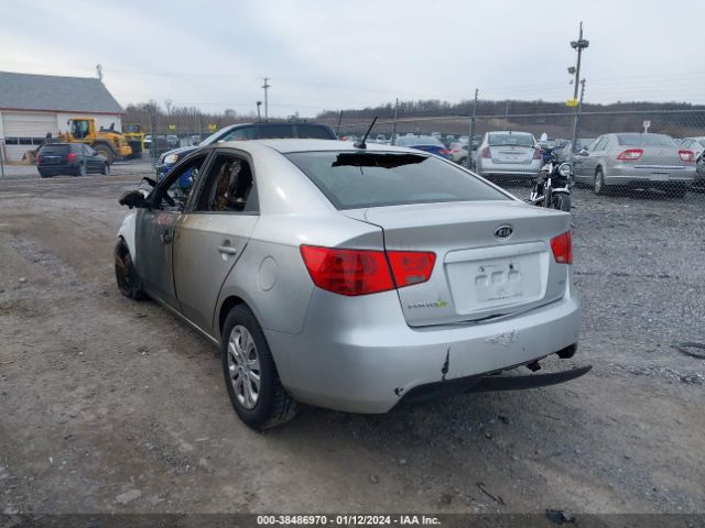 Photo 2 VIN: KNAFU4A25D5722494 - KIA FORTE 