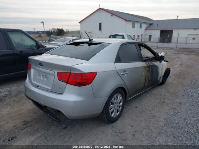 Photo 3 VIN: KNAFU4A25D5722494 - KIA FORTE 