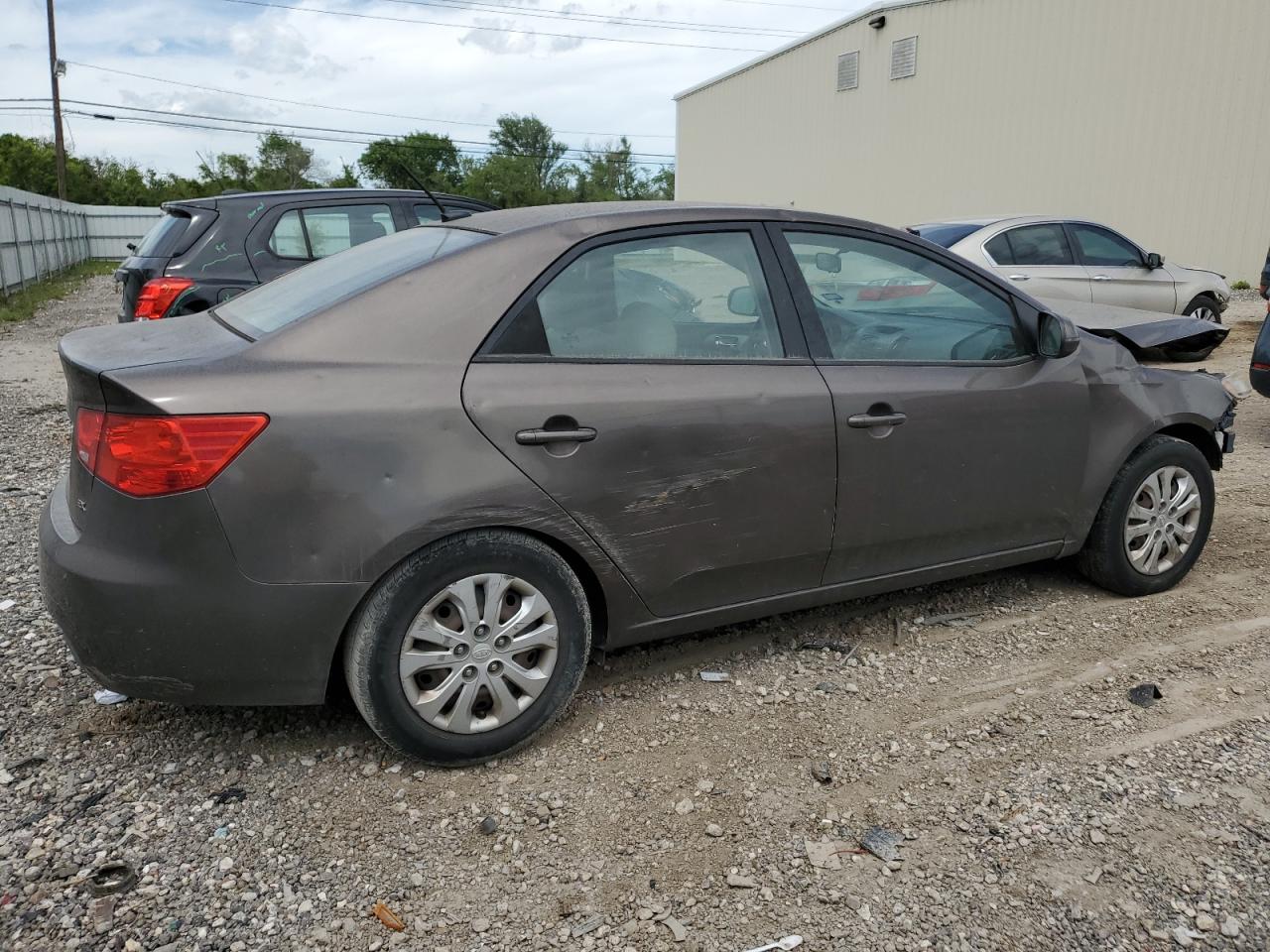 Photo 2 VIN: KNAFU4A25D5726741 - KIA FORTE 