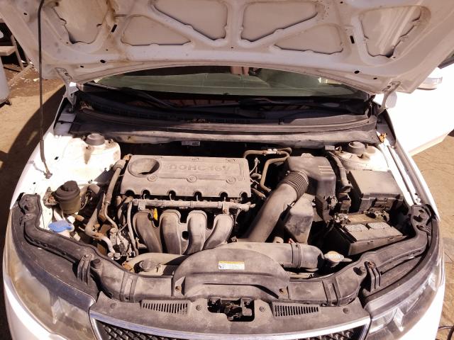 Photo 6 VIN: KNAFU4A26A5064616 - KIA FORTE EX 