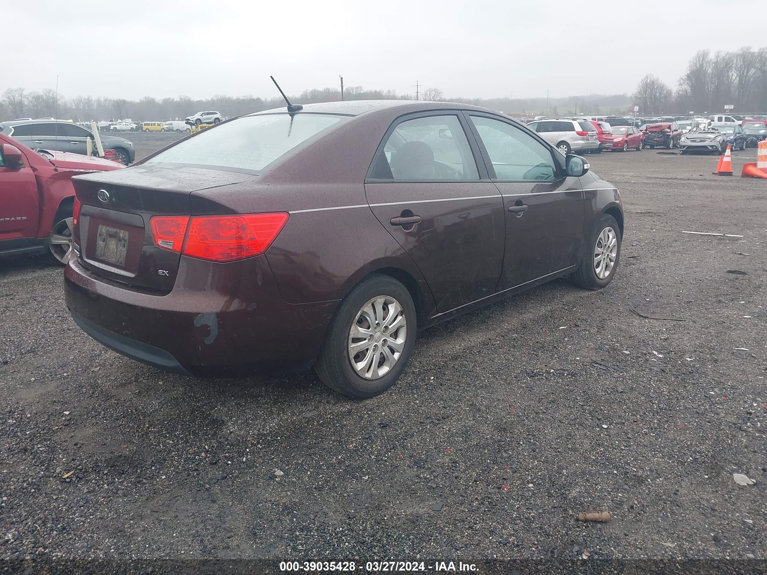 Photo 3 VIN: KNAFU4A26A5124894 - KIA FORTE 