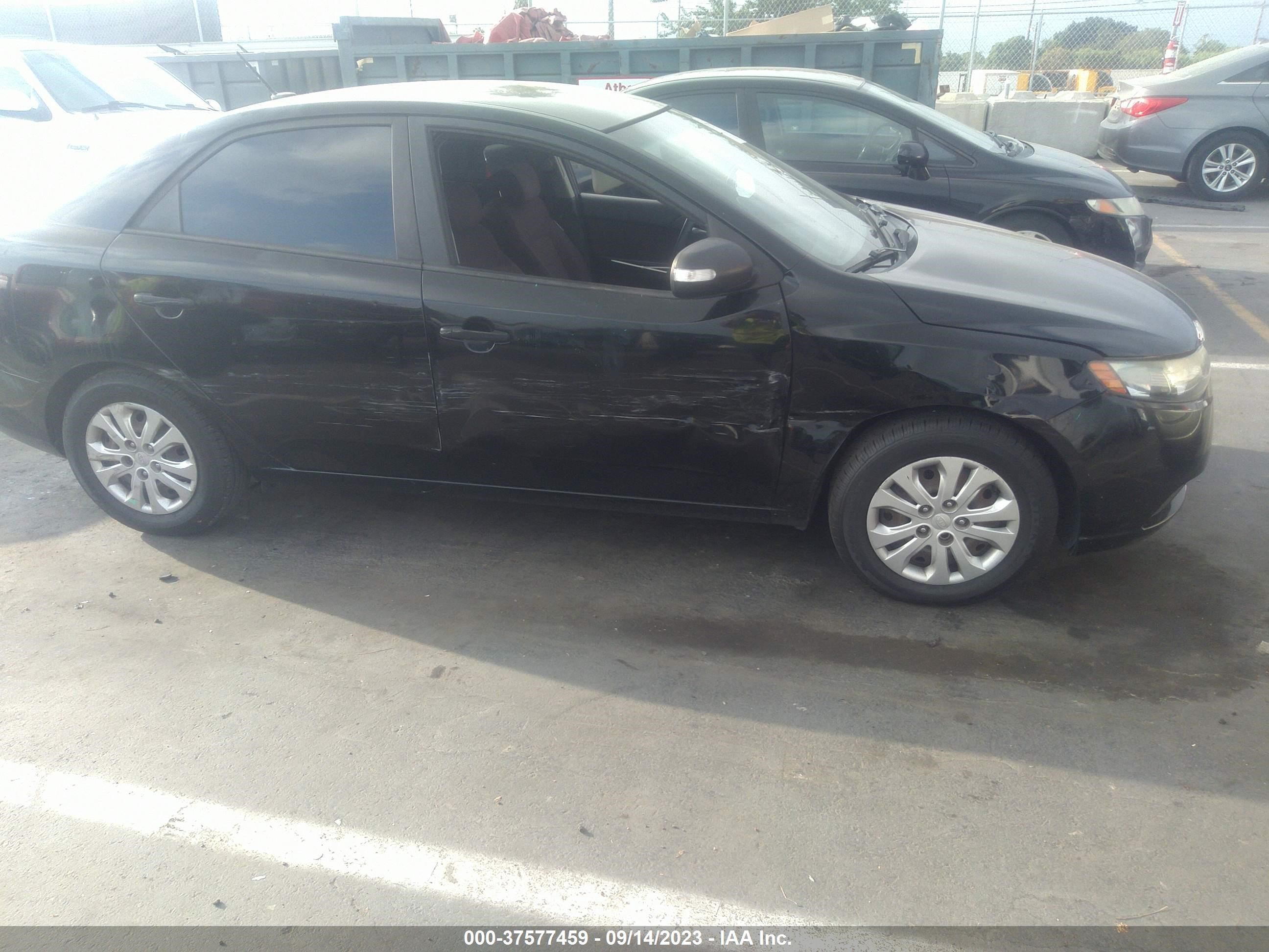 Photo 5 VIN: KNAFU4A26A5182441 - KIA FORTE 