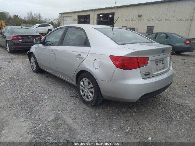 Photo 2 VIN: KNAFU4A26A5220685 - KIA FORTE 