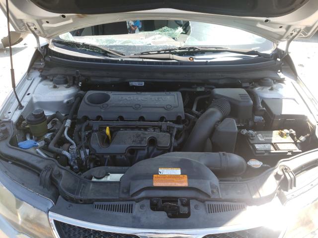 Photo 6 VIN: KNAFU4A26A5251550 - KIA FORTE EX 