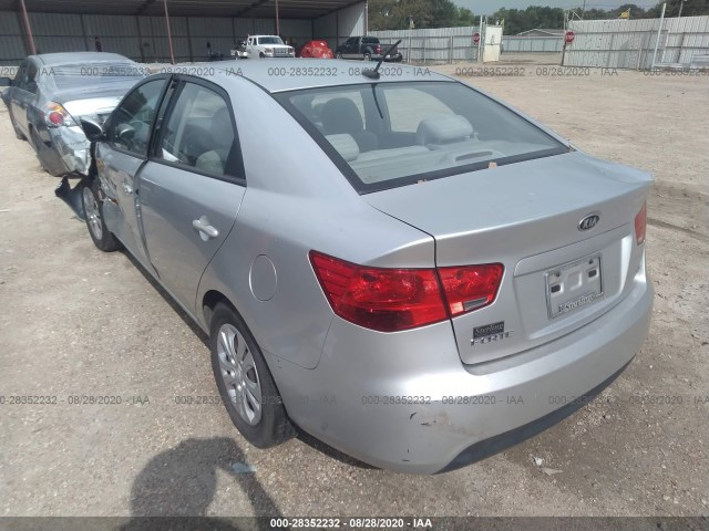 Photo 2 VIN: KNAFU4A26A5807274 - KIA FORTE 