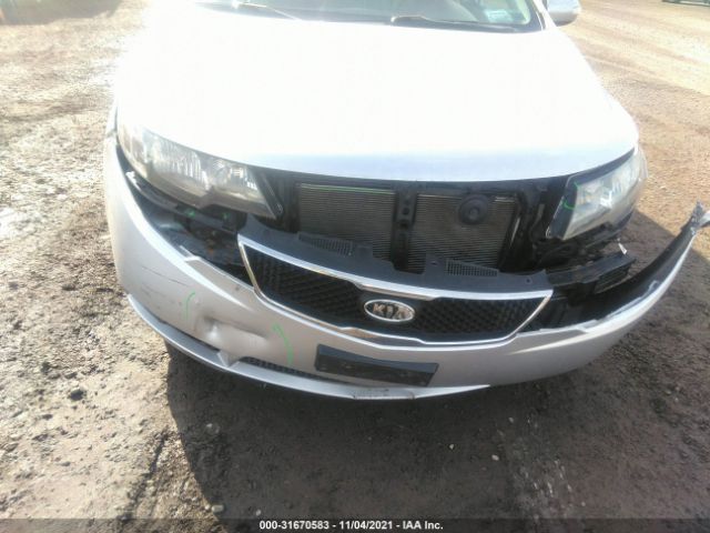 Photo 5 VIN: KNAFU4A26A5812524 - KIA FORTE 