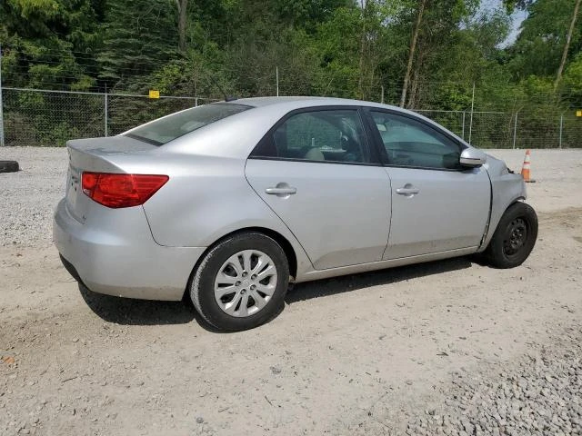 Photo 2 VIN: KNAFU4A26B5376842 - KIA FORTE EX 