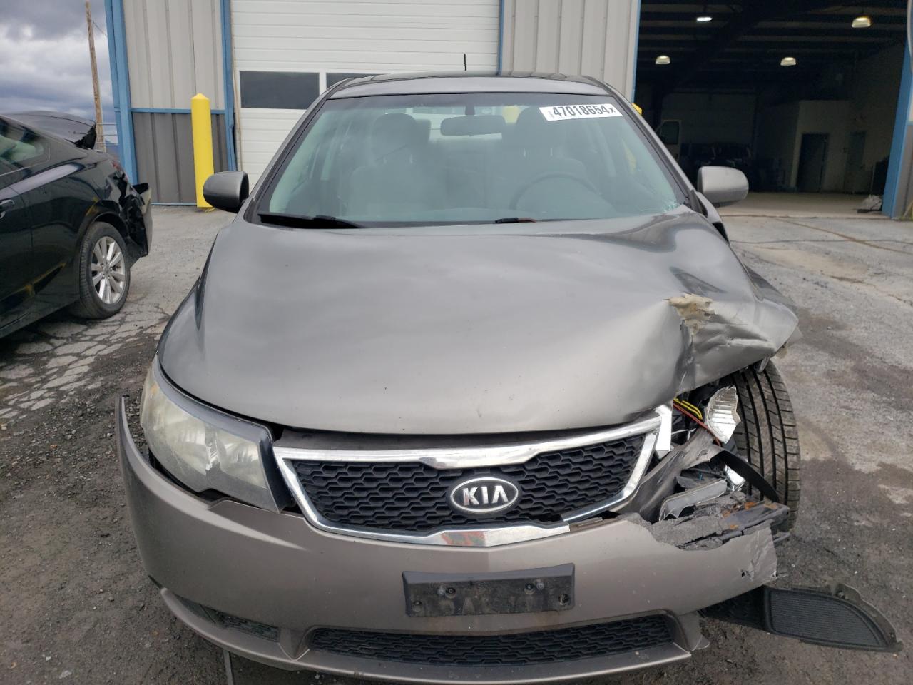 Photo 4 VIN: KNAFU4A26B5404672 - KIA FORTE 