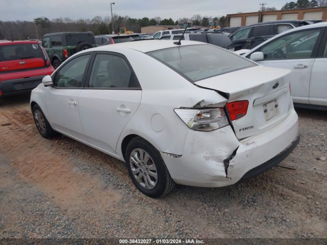 Photo 2 VIN: KNAFU4A26B5433508 - KIA FORTE 