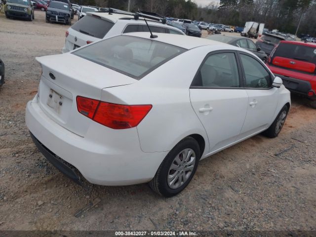 Photo 3 VIN: KNAFU4A26B5433508 - KIA FORTE 