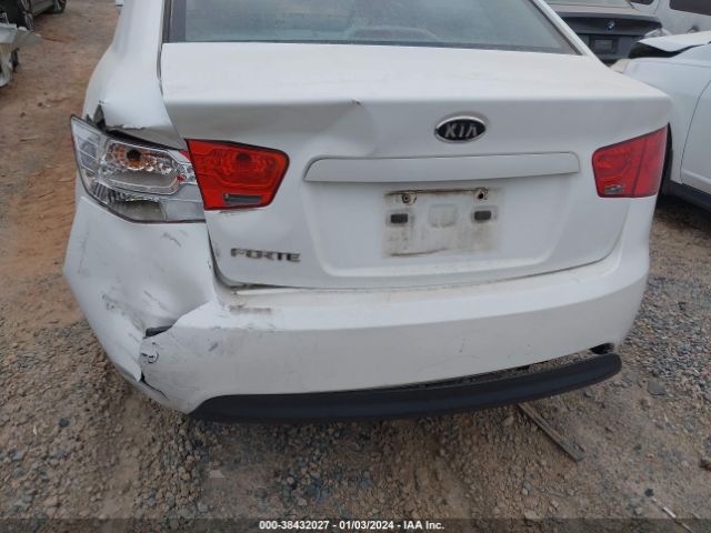 Photo 5 VIN: KNAFU4A26B5433508 - KIA FORTE 