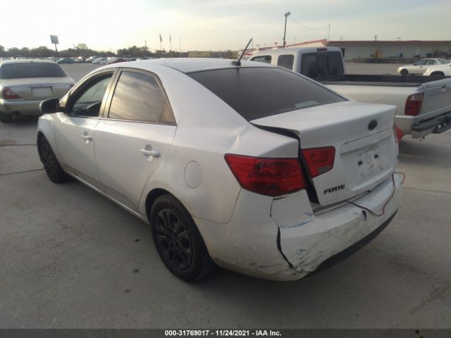 Photo 2 VIN: KNAFU4A26B5437526 - KIA FORTE 