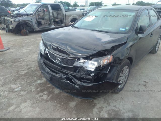 Photo 5 VIN: KNAFU4A26B5465598 - KIA FORTE 