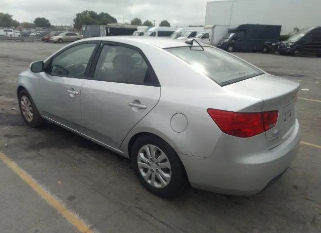 Photo 2 VIN: KNAFU4A26B5902628 - KIA FORTE 