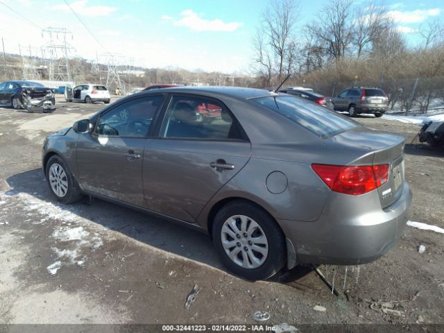 Photo 2 VIN: KNAFU4A26C5502148 - KIA FORTE 