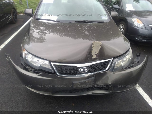 Photo 5 VIN: KNAFU4A26C5532721 - KIA FORTE 