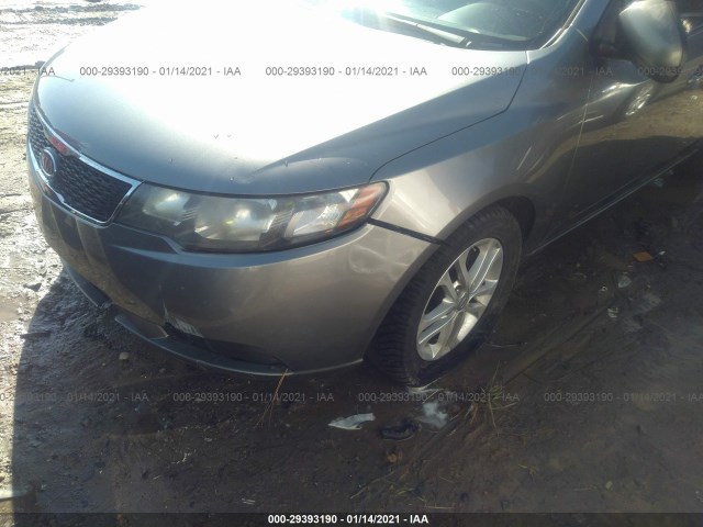 Photo 5 VIN: KNAFU4A26C5534551 - KIA FORTE 