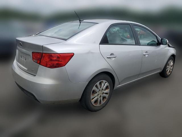 Photo 2 VIN: KNAFU4A26C5596368 - KIA FORTE 